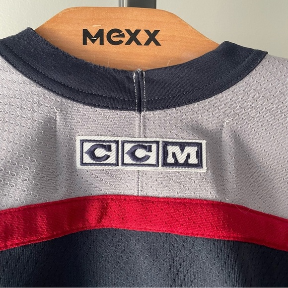 Vintage Vancouver Canucks CCM Hockey Jersey Kids Unisex Children’s Youth L/XL - Picture 3 of 9
